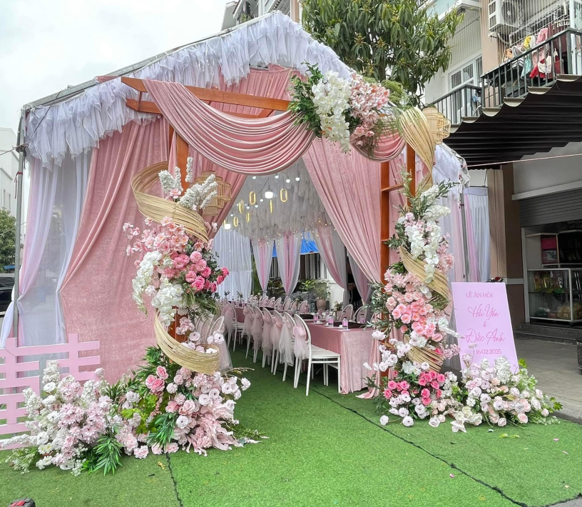 CỔNG CƯỚI TONE HỒNG