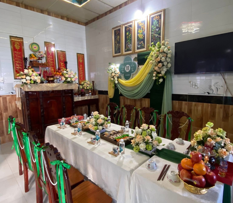 TRANG TRÍ GIA TIÊN HOA TƯƠI BA TRI