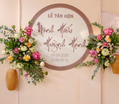 TRANG TRÍ GIA TIÊN HOA TƯƠI