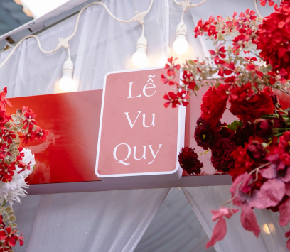 CỔNG CƯỚI HOA LỤA TONE ĐỎ