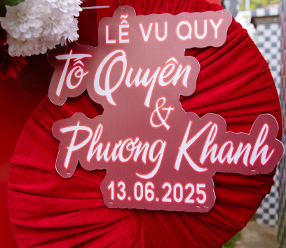 CỔNG CƯỚI HOA LỤA TONE ĐỎ