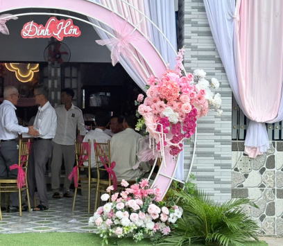 CỔNG HOA CƯỚI HỎI - TRẮNG HỒNG