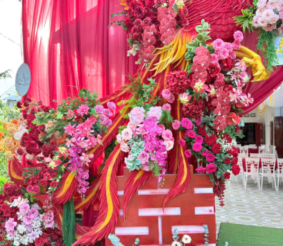 Cổng Rồng Phụng Đỏ