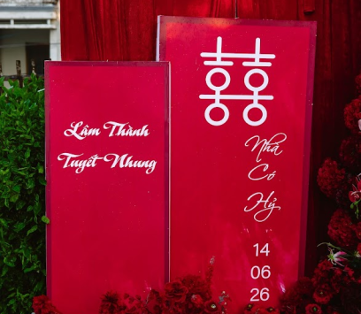 CỔNG CƯỚI NHUNG ĐỎ