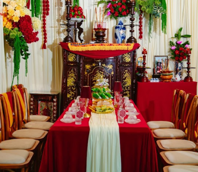 GIA TIÊN TONE ĐỎ SANG TRỌNG